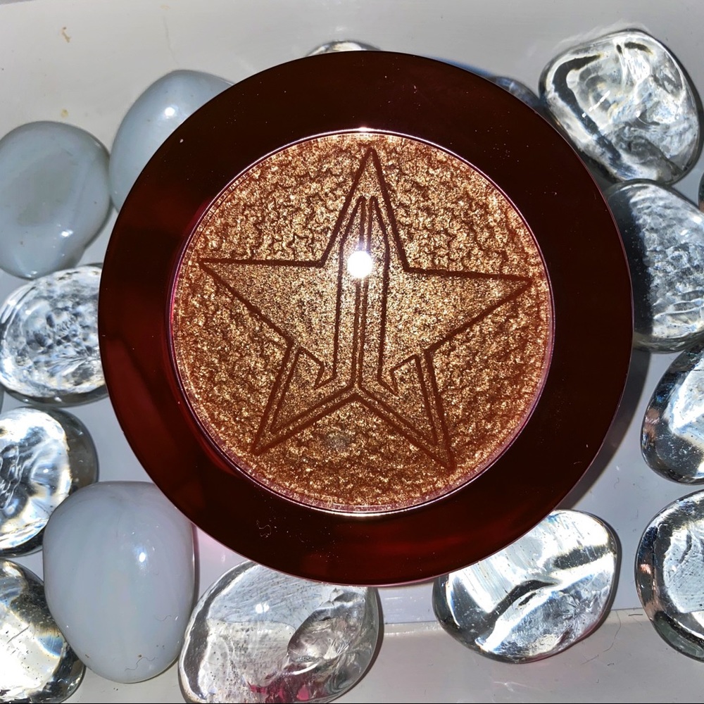 Jeffree Star Supreme Frost Highlighter